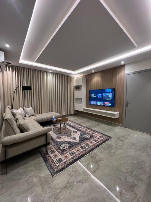 Apartment مودرن بغرفة نوم وصالة